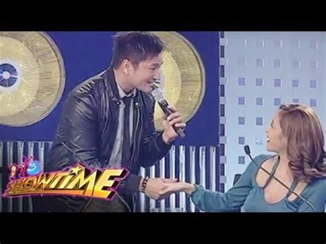dj durano|VIDEO: DJ Durano sings to Rachel Alejandro on It's Showtime.